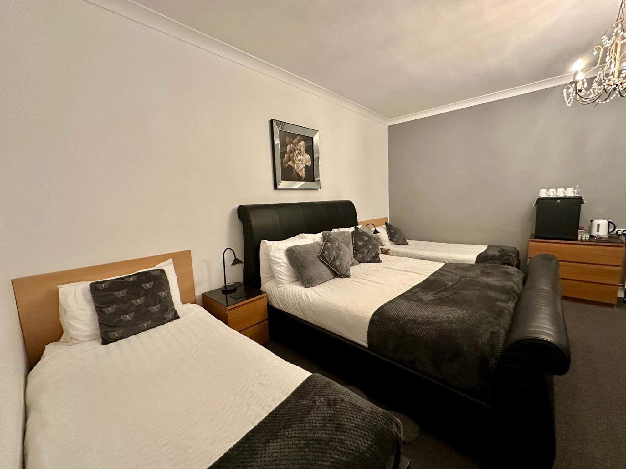 The Elbow Room Kirkcaldy Buitenkant foto